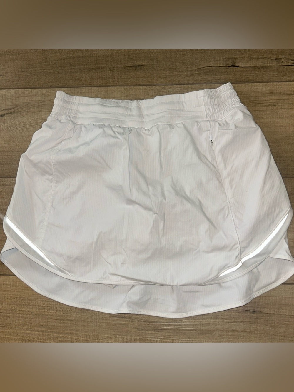 LULULEMON Hotty Hot High Rise White Pickleball Running  Athleisure Skort Long 6